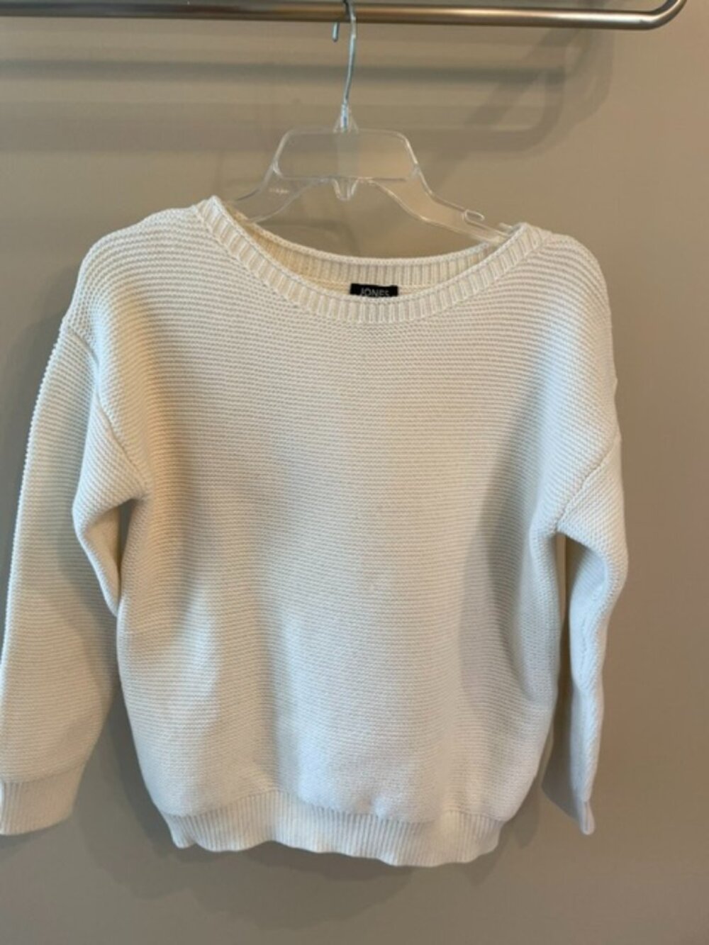 Women's Jones Heavy crew knit sweater in cream. Size small, but runs large.